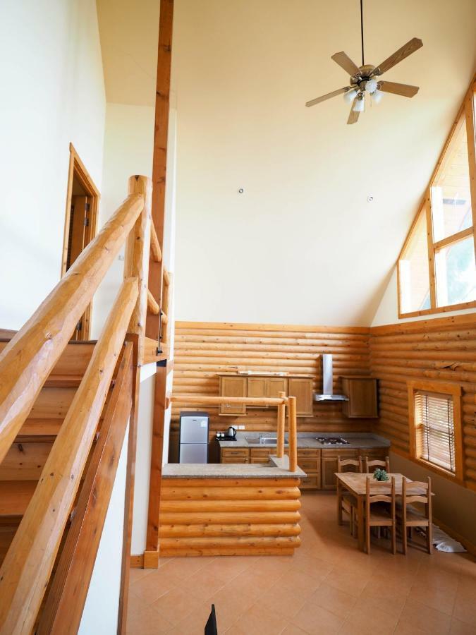Toscana Log Home Ban Nong Rua Exterior photo
