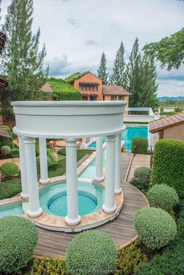 Toscana Log Home Ban Nong Rua Exterior photo